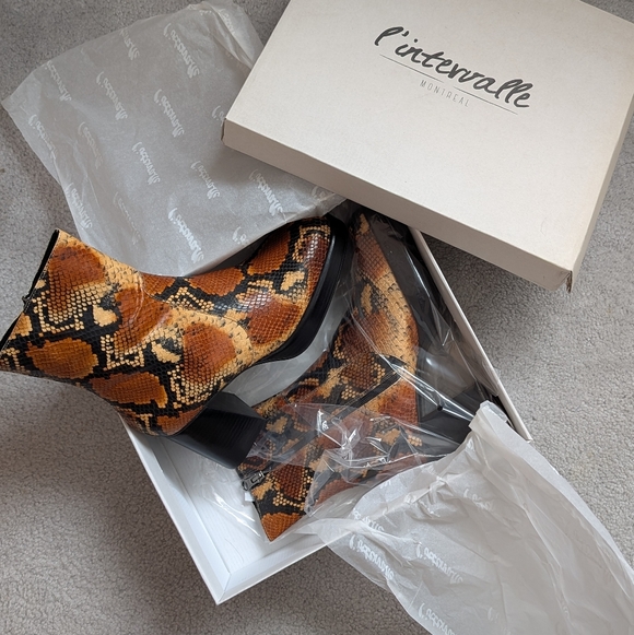 Genuine Leather Snakeskin Patterned High Heel Boots - Picture 7 of 8